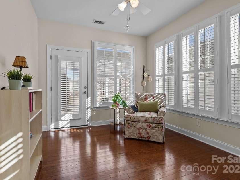 18211 Ebenezer Drive, Cornelius, NC 28031.  MLS# CAR4217260, YatesRealty ID 1495. Flex Room