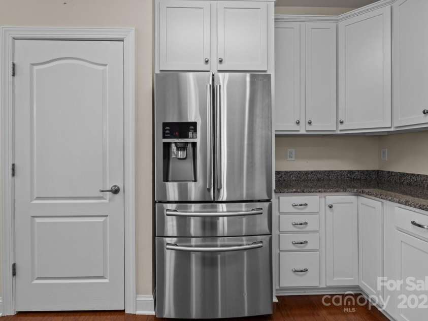 18211 Ebenezer Drive, Cornelius, NC 28031.  MLS# CAR4217260, YatesRealty ID 1495. Newer Refrigerator - included