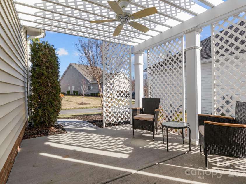 18211 Ebenezer Drive, Cornelius, NC 28031.  MLS# CAR4217260, YatesRealty ID 1495. Patio