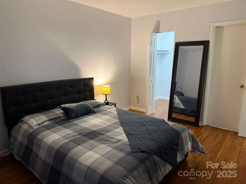 4823 Spring Lake Drive, Charlotte, NC 28212.  MLS# CAR4331709, YatesRealty ID 1495. 