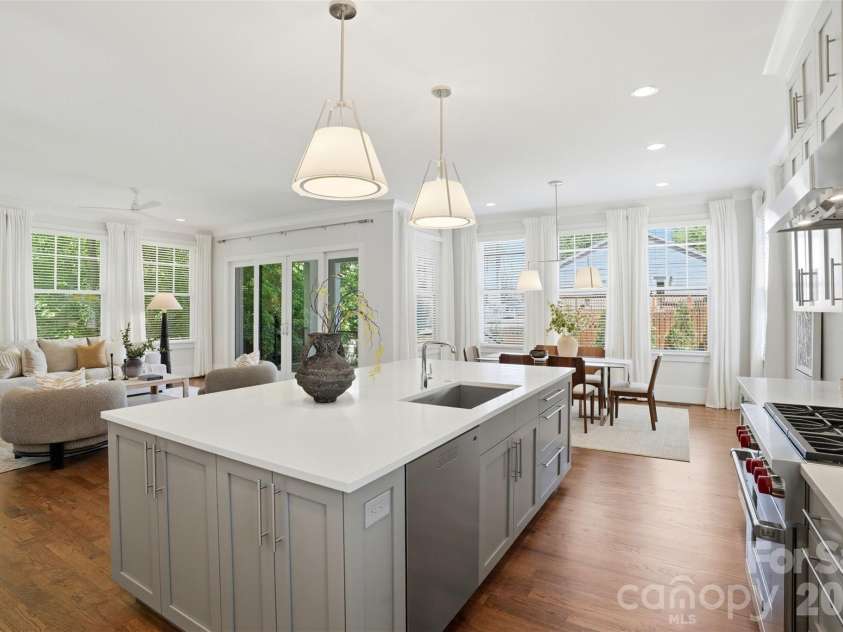 630 Welker Street, Charlotte, NC 28204.  MLS# CAR4370275, YatesRealty ID 14951. 
