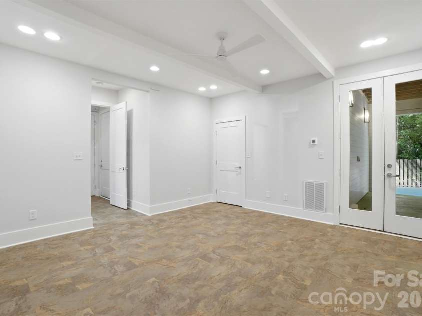 630 Welker Street, Charlotte, NC 28204.  MLS# CAR4370275, YatesRealty ID 14951. 
