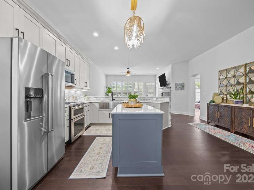 15913 Trenton Place Road, Huntersville, NC 28078.  MLS# CAR4259795, YatesRealty ID 14953. Chef inspired kitchen