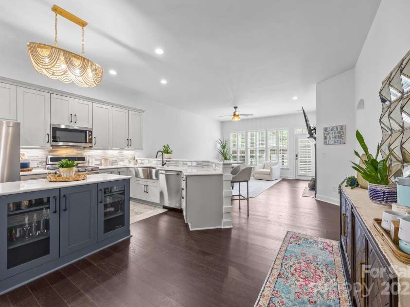 15913 Trenton Place Road, Huntersville, NC 28078.  MLS# CAR4259795, YatesRealty ID 14953. Entry hall leads into the main living area