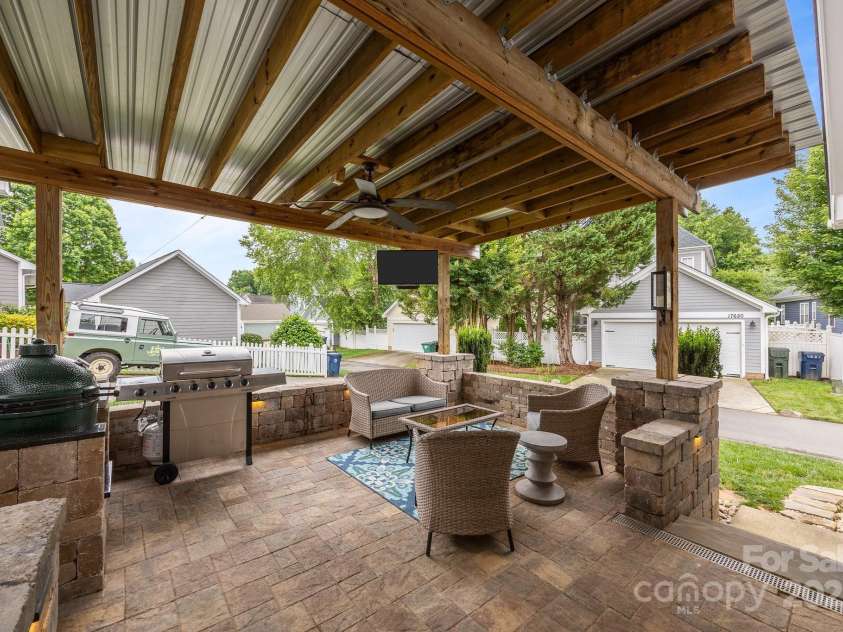 15913 Trenton Place Road, Huntersville, NC 28078.  MLS# CAR4259795, YatesRealty ID 14953. Grilling area to enjoy