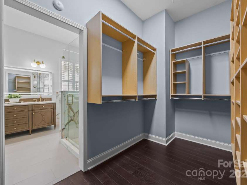 15913 Trenton Place Road, Huntersville, NC 28078.  MLS# CAR4259795, YatesRealty ID 14953. Primary walk in closet