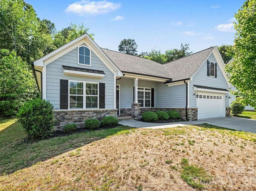 2660 Poplar Cove Drive, Concord, NC 28027.  MLS# CAR4372832, YatesRealty ID 14953. 