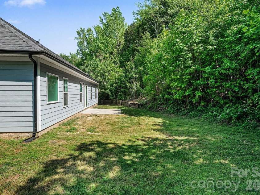 2660 Poplar Cove Drive, Concord, NC 28027.  MLS# CAR4372832, YatesRealty ID 14953. 