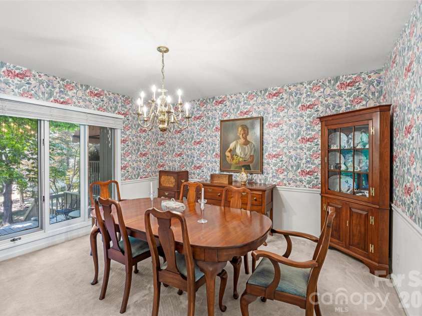 5120 Dunes Court, Charlotte, NC 28226.  MLS# CAR4367666, YatesRealty ID 14955. Dining Room