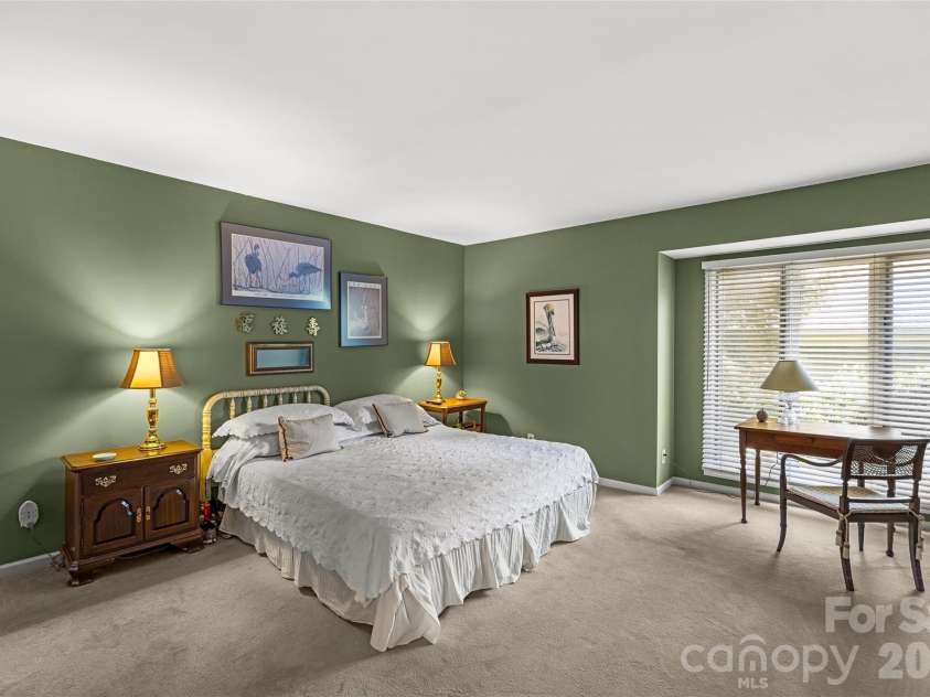 5120 Dunes Court, Charlotte, NC 28226.  MLS# CAR4367666, YatesRealty ID 14955. Primary bedroom on main level