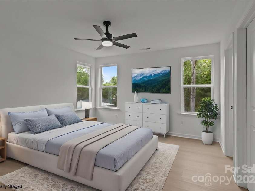 518 Herms Avenue, Mount Holly, NC 28120.  MLS# CAR4255099, YatesRealty ID 14956. 