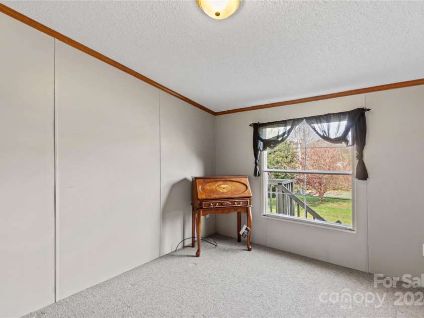 227 Grassy Meadow Lane, Statesville, NC 28625.  MLS# CAR4202911, YatesRealty ID 14958. 