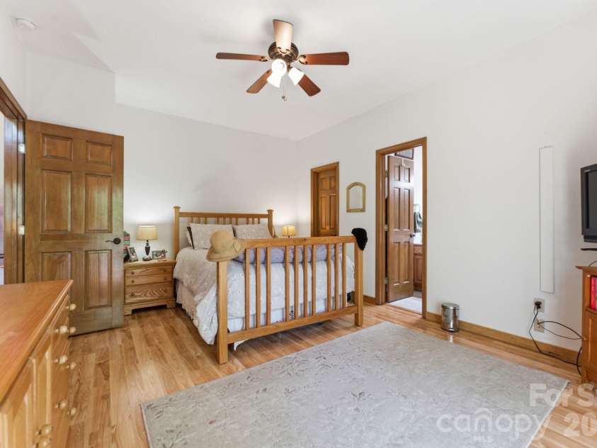 24 Pine Bluff Lane, Whittier, NC 28789.  MLS# CAR4371631, YatesRealty ID 14959. 