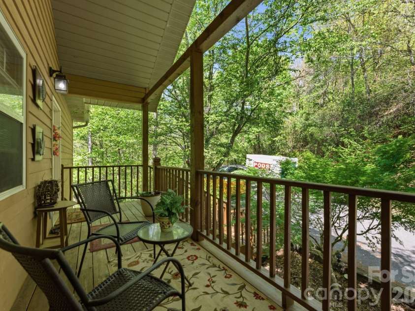 24 Pine Bluff Lane, Whittier, NC 28789.  MLS# CAR4371631, YatesRealty ID 14959. 