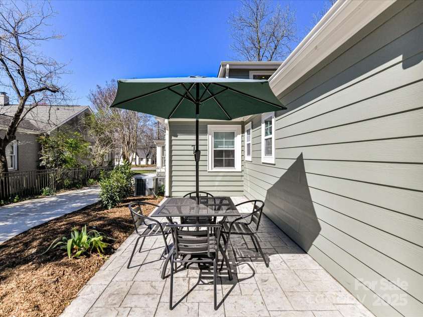 2919 Park Road, Charlotte, NC 28209.  MLS# CAR4230850, YatesRealty ID 14959. 2nd Patio