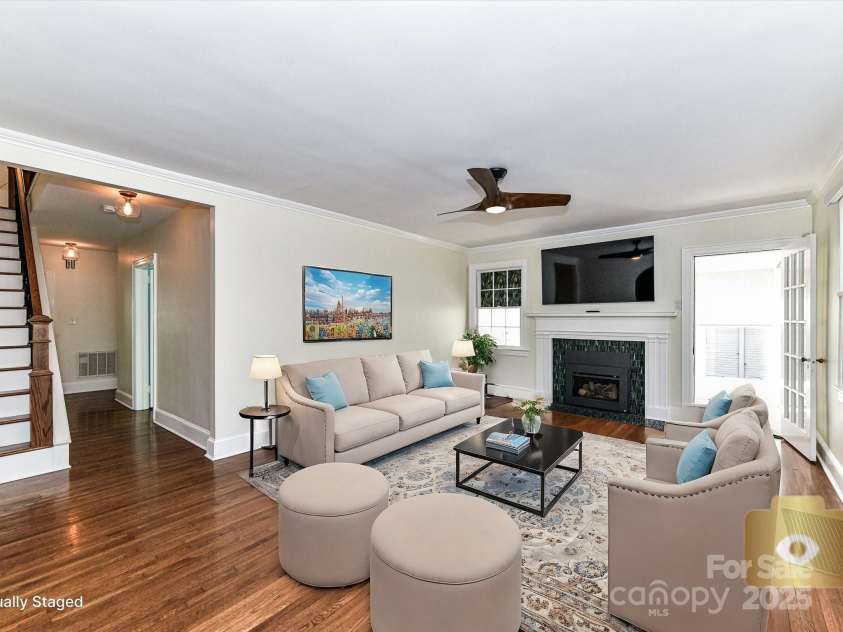 2919 Park Road, Charlotte, NC 28209.  MLS# CAR4230850, YatesRealty ID 14959. Living Room - Virtually Staged