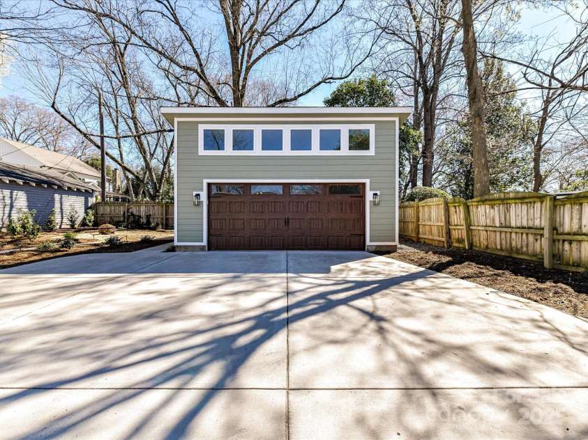 2919 Park Road, Charlotte, NC 28209.  MLS# CAR4230850, YatesRealty ID 14959. Oversized 2-car Garage