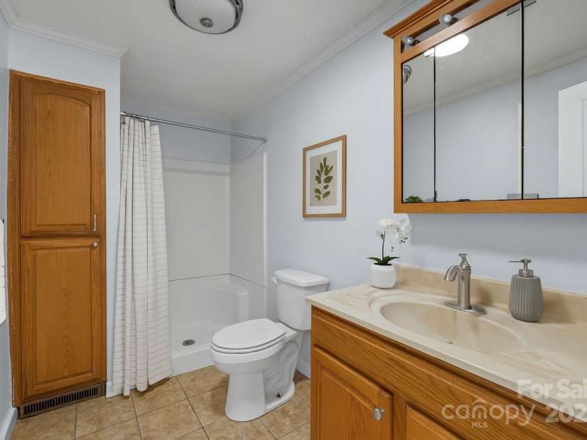 535 5th Street, Chester, SC 29706.  MLS# CAR4297832, YatesRealty ID 14960. 