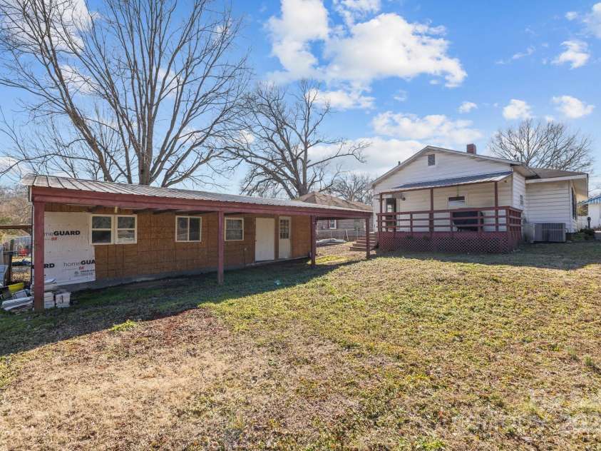 535 5th Street, Chester, SC 29706.  MLS# CAR4297832, YatesRealty ID 14960. Huge shed of possibilities!!