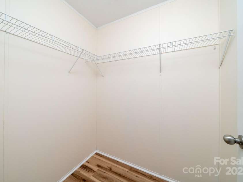 138 South Carolina Avenue, Hendersonville, NC 28739.  MLS# CAR4262799, YatesRealty ID 14961. 