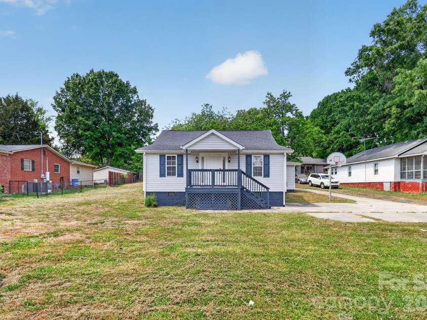 62 Roberta Road, Concord, NC 28027.  MLS# CAR4374296, YatesRealty ID 14961. 