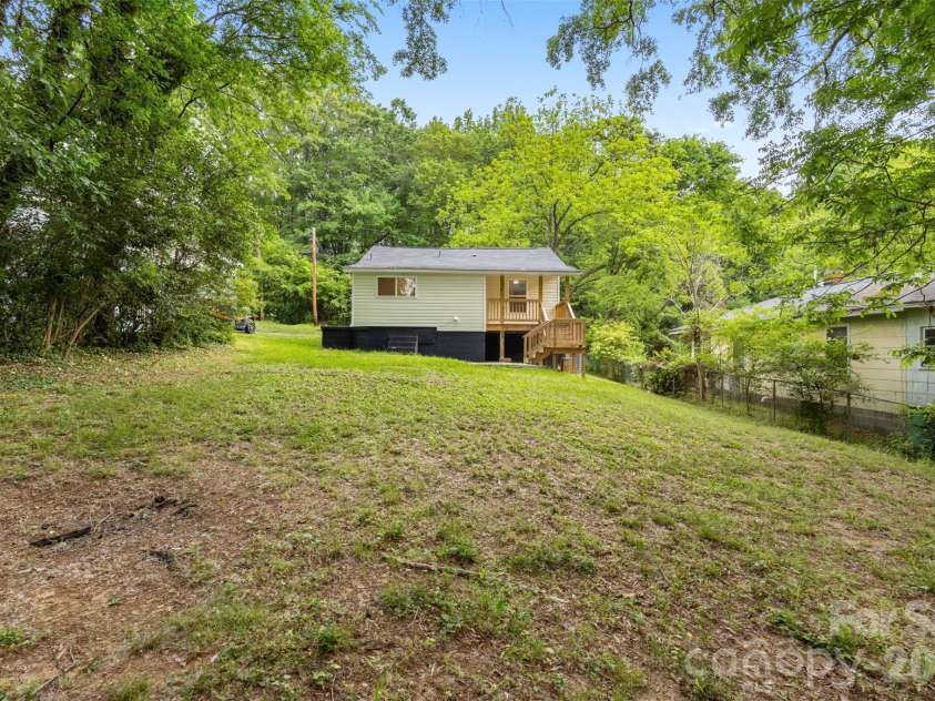 1224 Beale Street, Albemarle, NC 28001.  MLS# CAR4374352, YatesRealty ID 14963. 