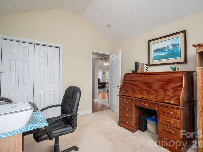 104 Lakewood Drive, Kings Mountain, NC 28086.  MLS# CAR4338504, YatesRealty ID 14964. Bedroom
