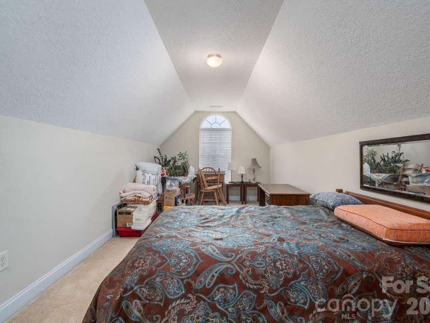104 Lakewood Drive, Kings Mountain, NC 28086.  MLS# CAR4338504, YatesRealty ID 14964. Bonus Room
