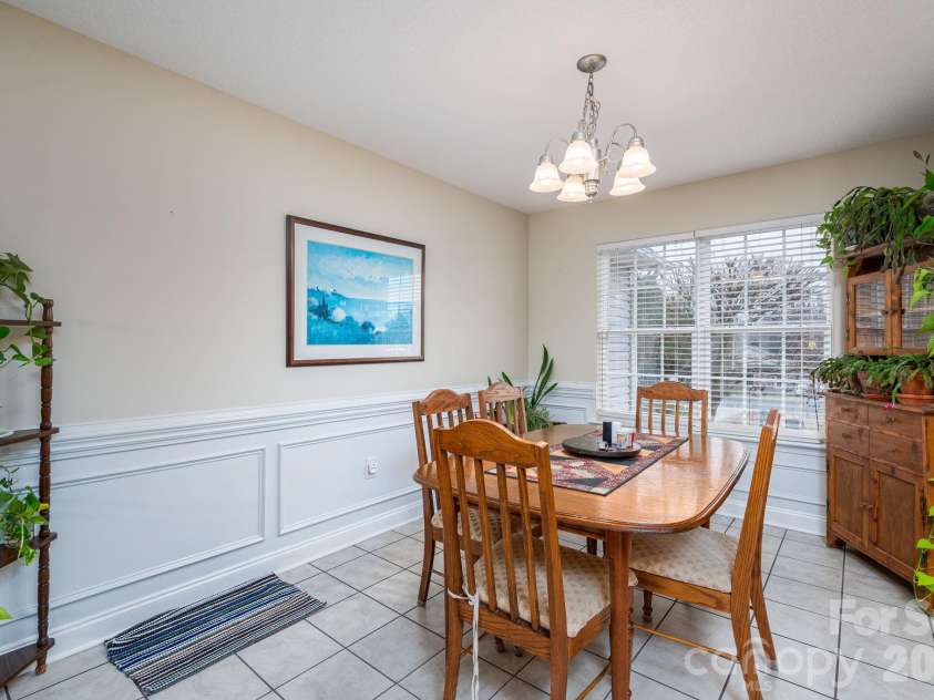 104 Lakewood Drive, Kings Mountain, NC 28086.  MLS# CAR4338504, YatesRealty ID 14964. Dining Room