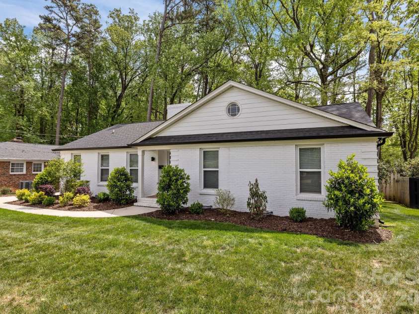 3910 Sulkirk Road, Charlotte, NC 28210.  MLS# CAR4367960, YatesRealty ID 14965. 
