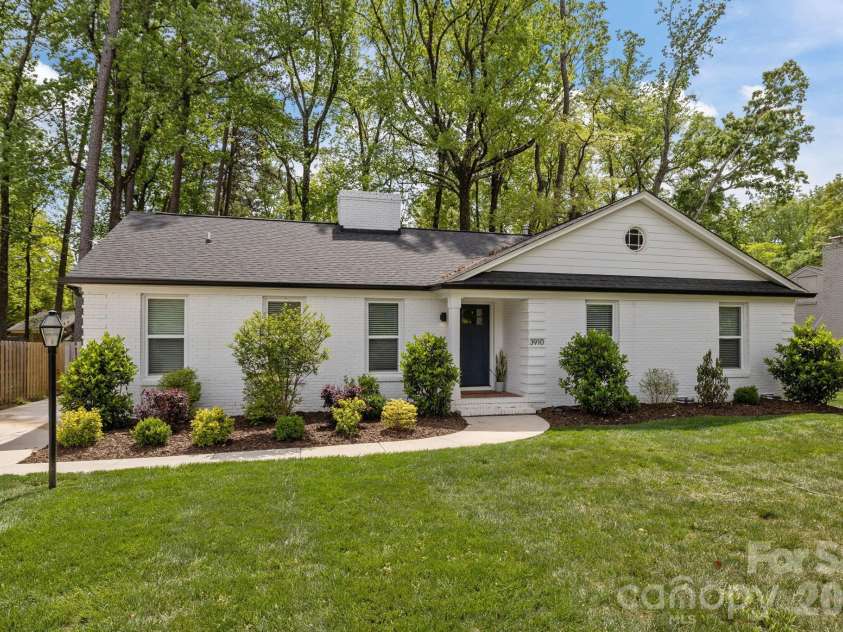 3910 Sulkirk Road, Charlotte, NC 28210.  MLS# CAR4367960, YatesRealty ID 14965. 