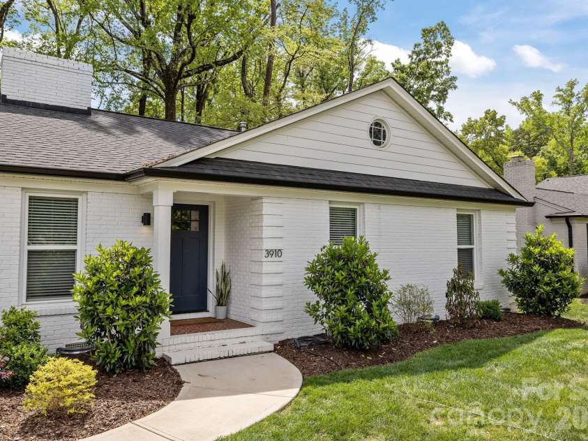 3910 Sulkirk Road, Charlotte, NC 28210.  MLS# CAR4367960, YatesRealty ID 14965. 