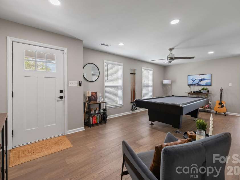 3910 Sulkirk Road, Charlotte, NC 28210.  MLS# CAR4367960, YatesRealty ID 14965. 