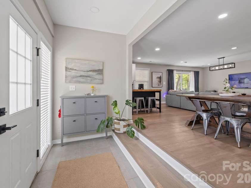 3910 Sulkirk Road, Charlotte, NC 28210.  MLS# CAR4367960, YatesRealty ID 14965. 