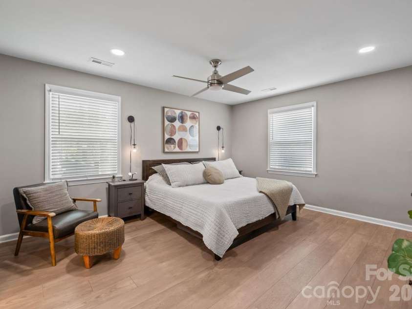 3910 Sulkirk Road, Charlotte, NC 28210.  MLS# CAR4367960, YatesRealty ID 14965. 