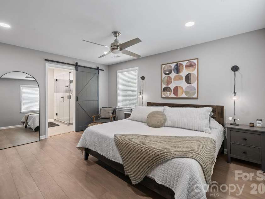 3910 Sulkirk Road, Charlotte, NC 28210.  MLS# CAR4367960, YatesRealty ID 14965. 