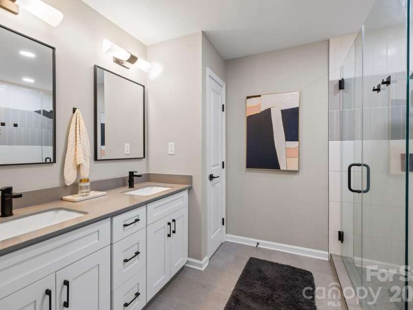 3910 Sulkirk Road, Charlotte, NC 28210.  MLS# CAR4367960, YatesRealty ID 14965. 