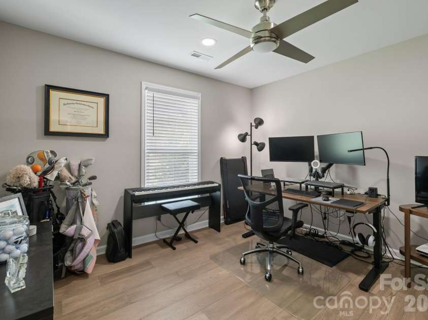 3910 Sulkirk Road, Charlotte, NC 28210.  MLS# CAR4367960, YatesRealty ID 14965. 