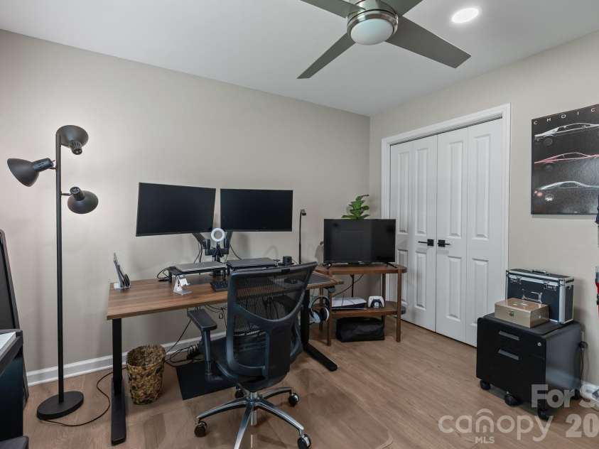 3910 Sulkirk Road, Charlotte, NC 28210.  MLS# CAR4367960, YatesRealty ID 14965. 