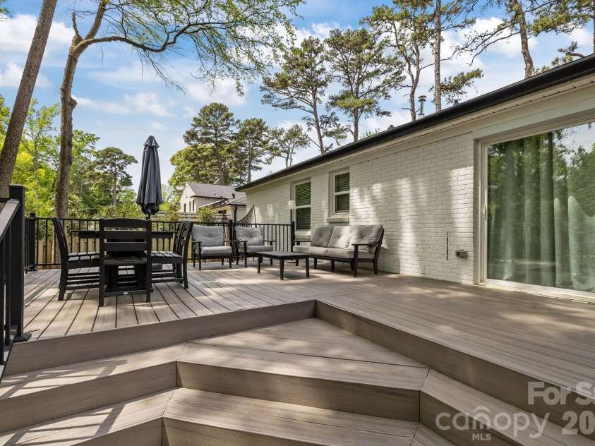 3910 Sulkirk Road, Charlotte, NC 28210.  MLS# CAR4367960, YatesRealty ID 14965. 