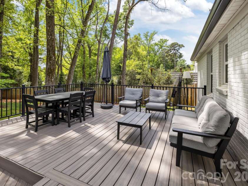 3910 Sulkirk Road, Charlotte, NC 28210.  MLS# CAR4367960, YatesRealty ID 14965. 