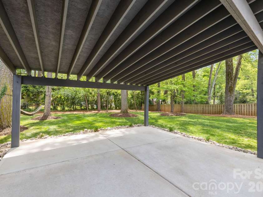 3910 Sulkirk Road, Charlotte, NC 28210.  MLS# CAR4367960, YatesRealty ID 14965. 