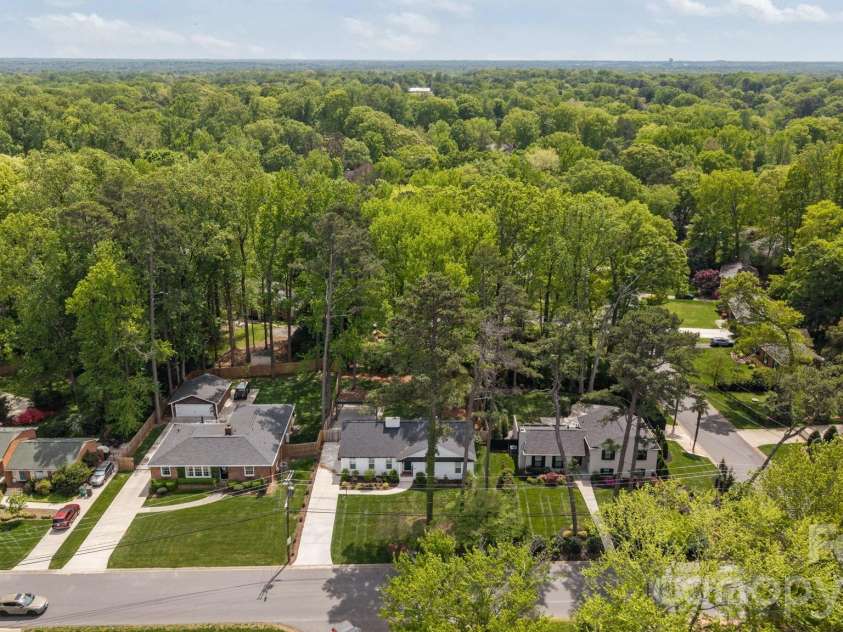 3910 Sulkirk Road, Charlotte, NC 28210.  MLS# CAR4367960, YatesRealty ID 14965. 
