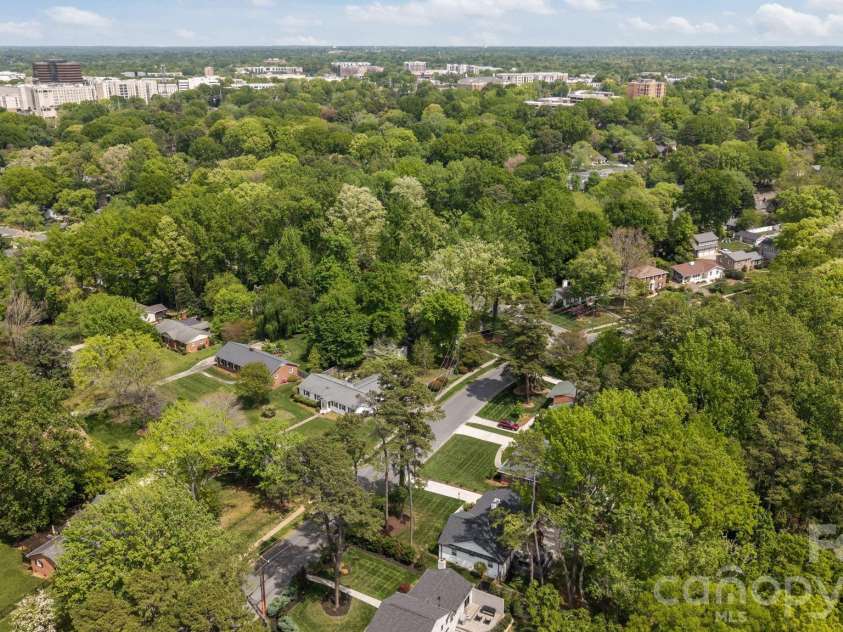 3910 Sulkirk Road, Charlotte, NC 28210.  MLS# CAR4367960, YatesRealty ID 14965. 