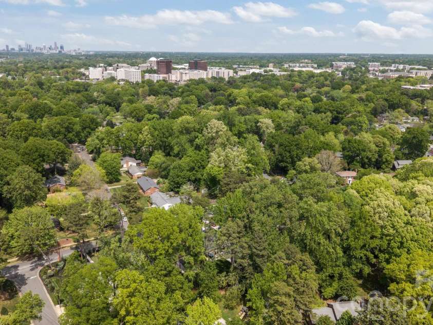 3910 Sulkirk Road, Charlotte, NC 28210.  MLS# CAR4367960, YatesRealty ID 14965. 
