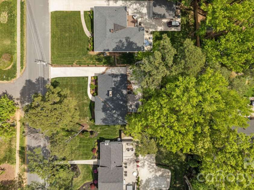 3910 Sulkirk Road, Charlotte, NC 28210.  MLS# CAR4367960, YatesRealty ID 14965. 