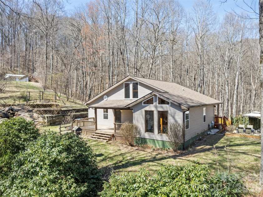 401 Tipstill Cove, Waynesville, NC 28786.  MLS# CAR4355703, YatesRealty ID 14966. 
