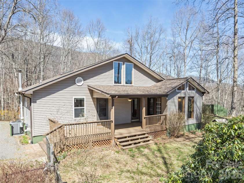 401 Tipstill Cove, Waynesville, NC 28786.  MLS# CAR4355703, YatesRealty ID 14966. 