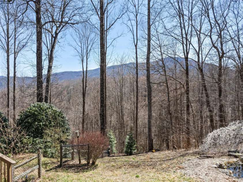 401 Tipstill Cove, Waynesville, NC 28786.  MLS# CAR4355703, YatesRealty ID 14966. 