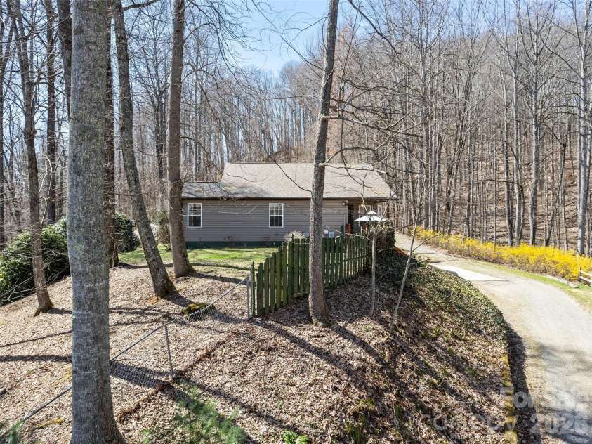 401 Tipstill Cove, Waynesville, NC 28786.  MLS# CAR4355703, YatesRealty ID 14966. 